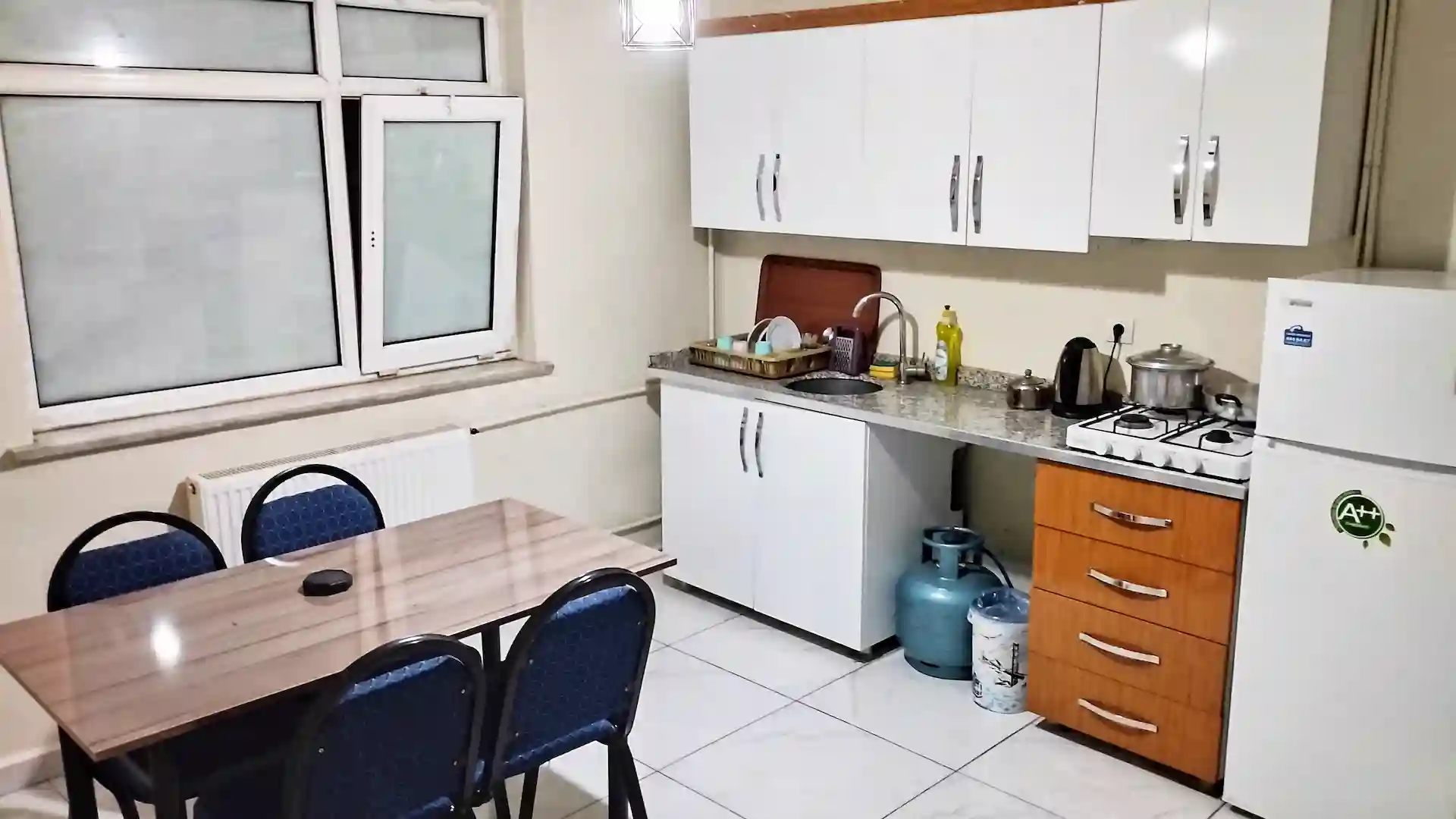 Diyarbakır Apart Otel Oda ve Mutfak Bölümü - 2+1 Günlük Kiralık Daire